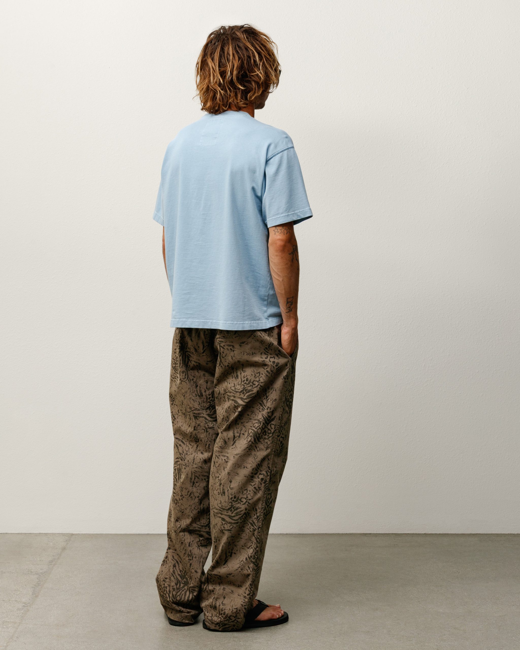 GARMENT DYED SS TEE - Image 2